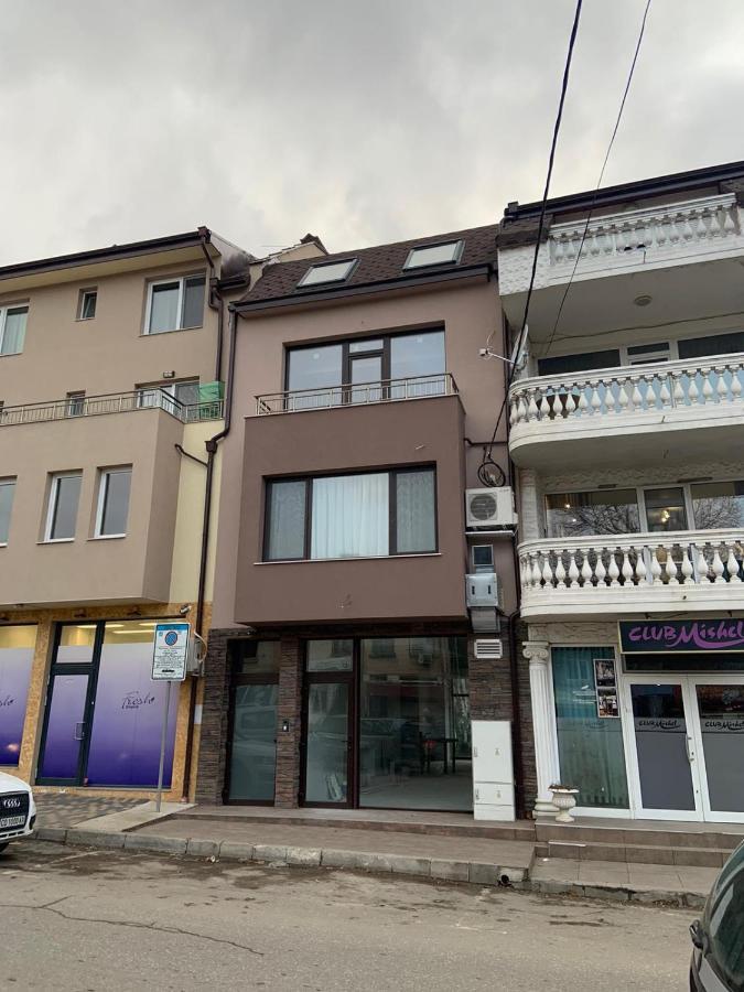 Апартамент Мишел 사모코프 외부 사진